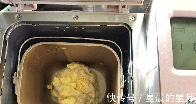 面包|教你一种麻花新做法，做法简单特好吃，比面包还松软，越嚼越香！