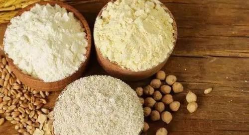  骨折|女性50岁后骨质疏松易骨折，远离3种偷钙食物，每天保持做1件事