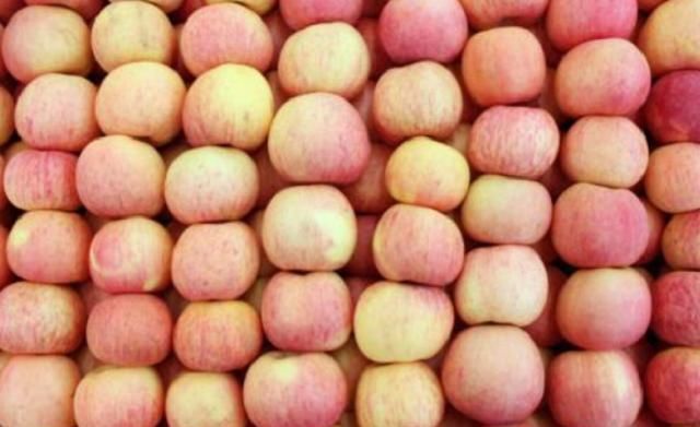 果脐|买苹果,不是越红越好,谨记这4个窍门,苹果清甜响脆又好吃!