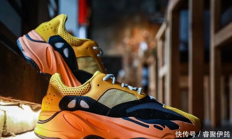上脚效果超吸睛！“太阳”Yeezy 700 就要来了！
