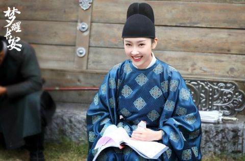 与君歌|《余生》没来，古装剧《与君歌》正式定档，成毅张予曦主演