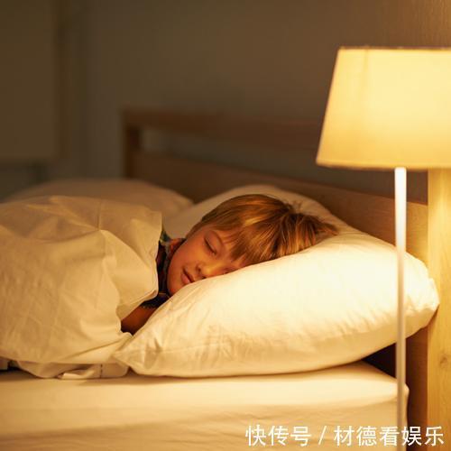 家长|宝宝身高新标准,你家娃“拖后腿”了吗抓住这3点,孩子长大个