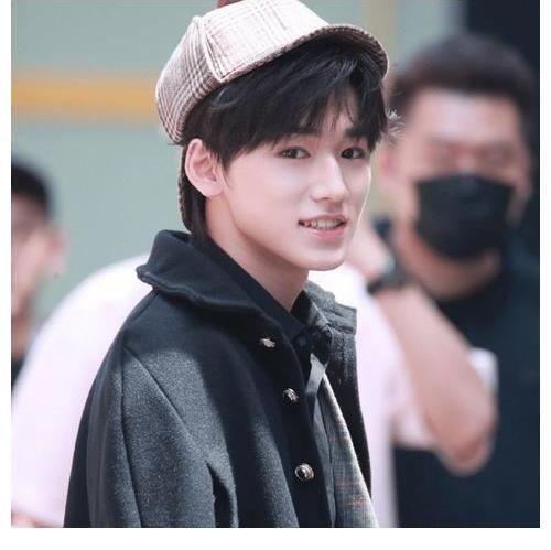 《萌探》黄子韬怀疑刘耀文,宋亚轩替兄弟解围,细节显露高智商