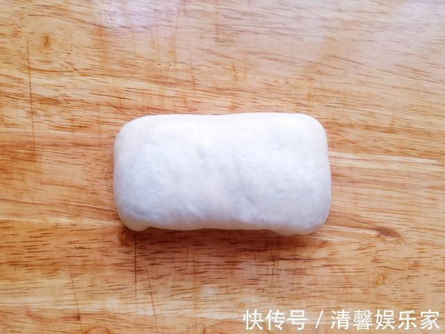 馅饼学会此做法,皮薄不露馅,香脆又可口,做法不难,快来试试