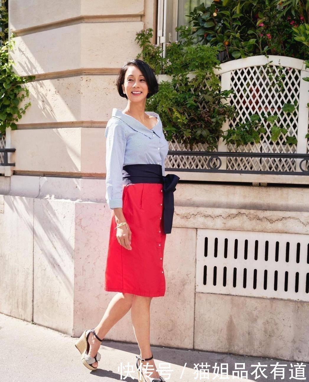 半裙 谁说53岁就是奶奶?看看这位大龄博主的优雅穿搭,揭露时髦真相
