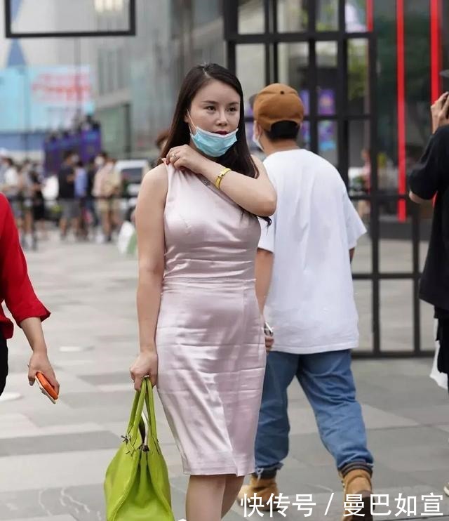 膀大腰圆|“膀大腰圆”别乱穿,失去了穿搭核心,只会让你手忙脚乱!