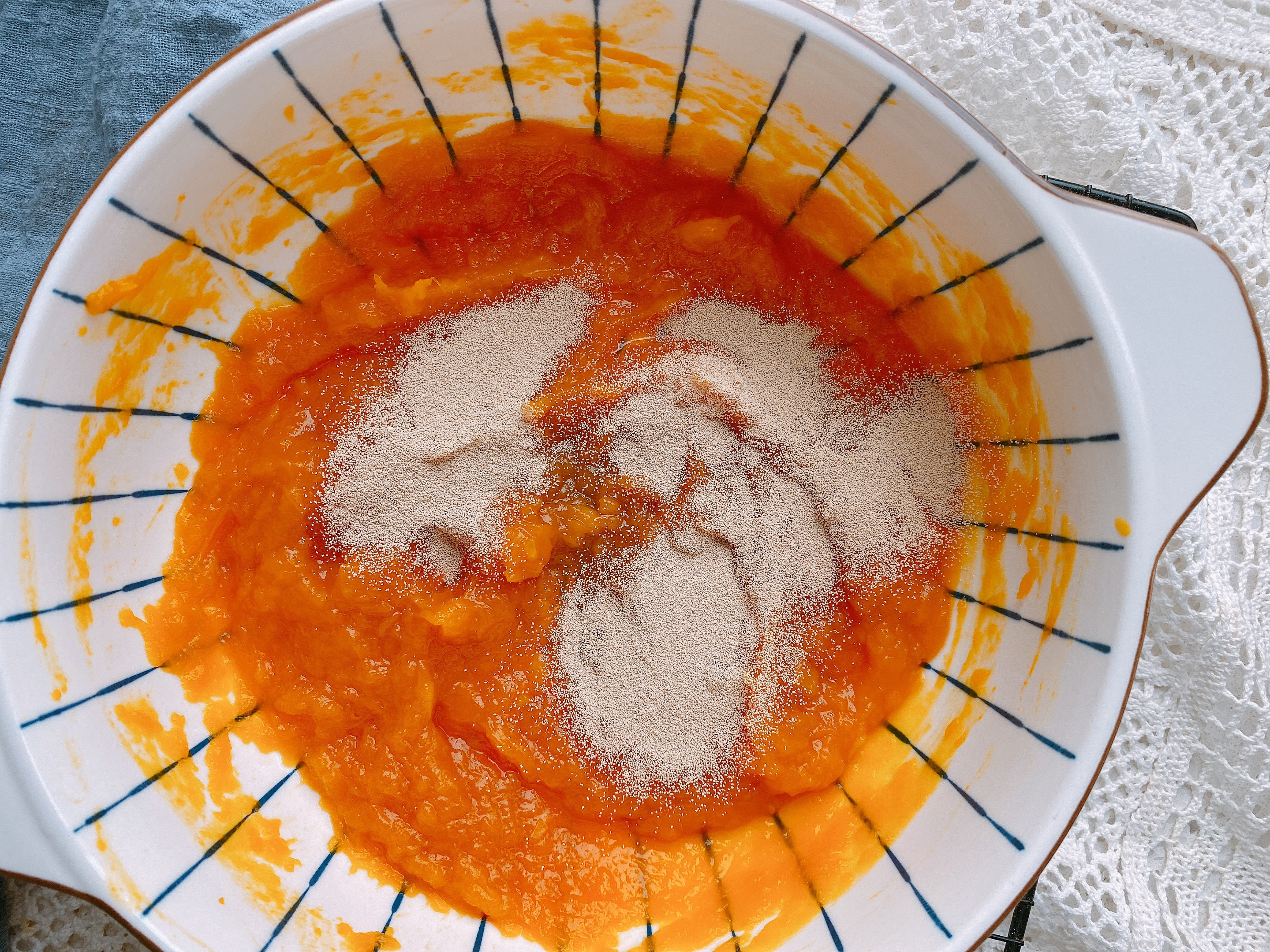 南瓜和燕麦搭配,无水无油好吃易消化,老少皆宜,减肥朋友的福音!