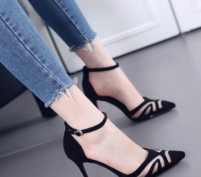 细跟 网纱尖头高跟鞋,特别完美,穿上后给人一种端庄优雅的形象