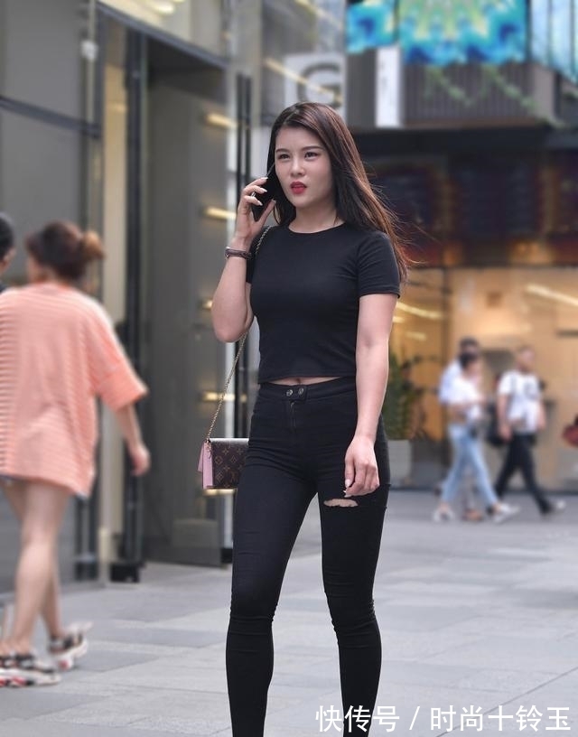 优雅 休闲装搭配高跟鞋，显高显气质，让你轻松展现出优雅自信的美