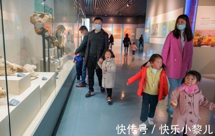 图书馆|有孩子后，家长要常带孩子去四个地方，对他将来有好处，别不知道