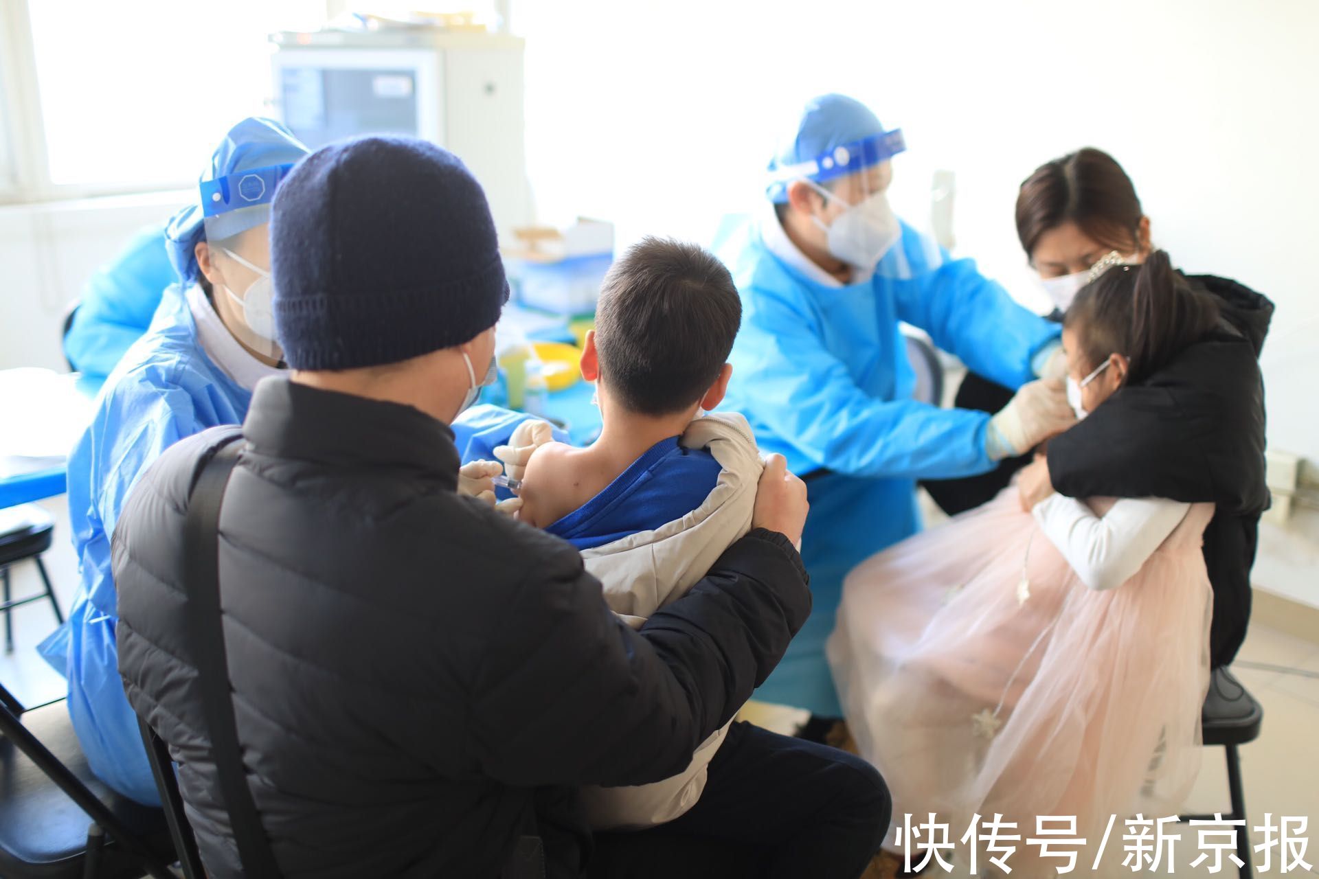 防疫|北京海淀开设儿童新冠疫苗接种专场，萌娃获颁防疫小勇士证书