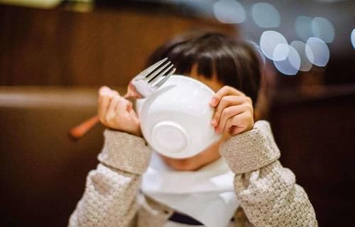 父母|孩子身体进入猛涨期,3大信号父母不可忽视,把握好娃多长一公分