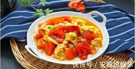 西红柿炒鸡蛋,美味多汁又十分营养,是一道非常常见的家常菜