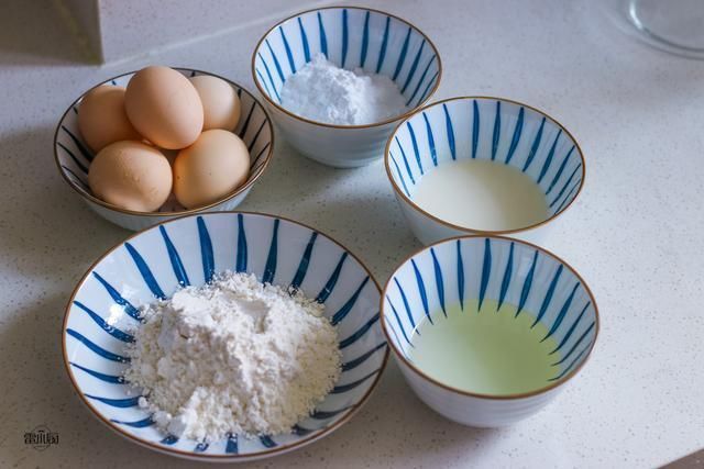 蛋黄|网红抖臀蛋糕,用手轻碰就一直抖个不停,迫不及待咬下一口,真香