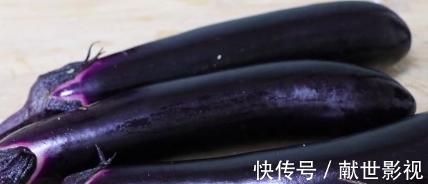 饺子|入秋后,这菜抓紧吃,富含多种维生素,胜过吃良药,包饺子特香