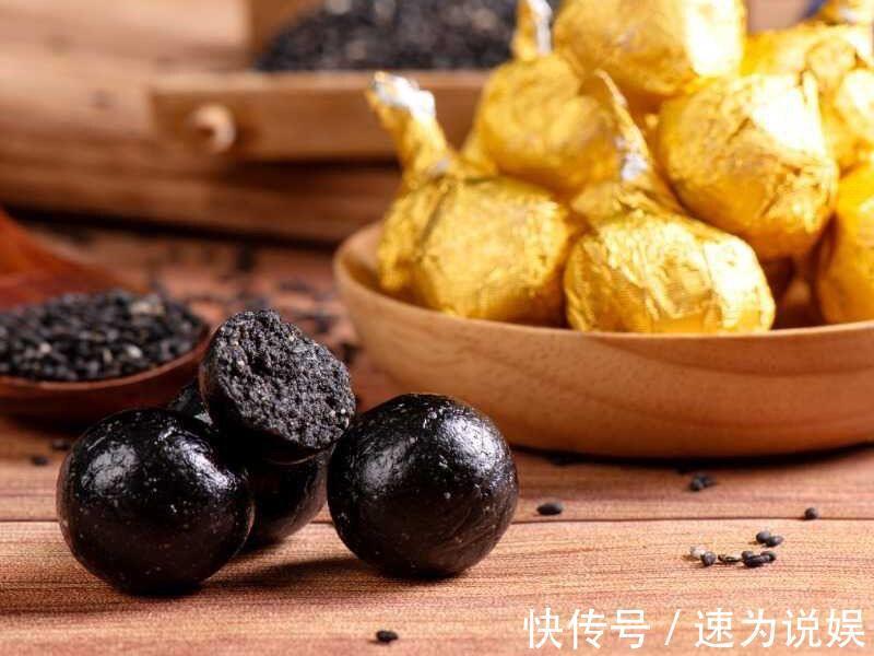 绿豆糕|建议老年人家里常备这5种零食,健康又营养,好吃又不贵!