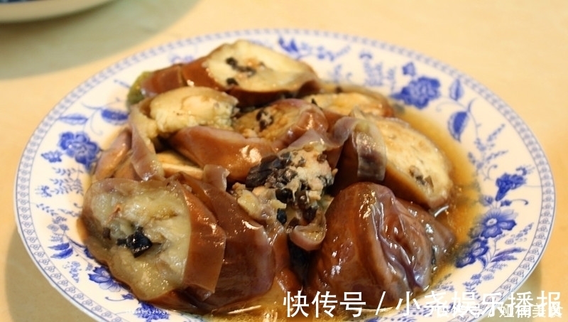 美味|爸爸下厨做的晚餐,普通食材美味下饭,比在饭店吃还解馋