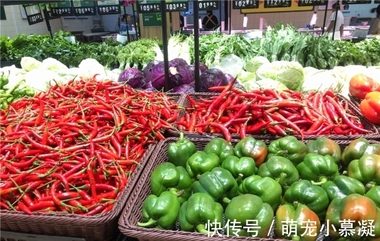 催熟|卖了20年菜的三婶透露:这4种常见的激素蔬菜要牢记,别买错了