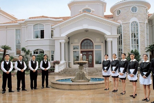 冠军|中国物业服务冠军:年收百亿,胜过绿城龙湖,在管面积超6亿平米