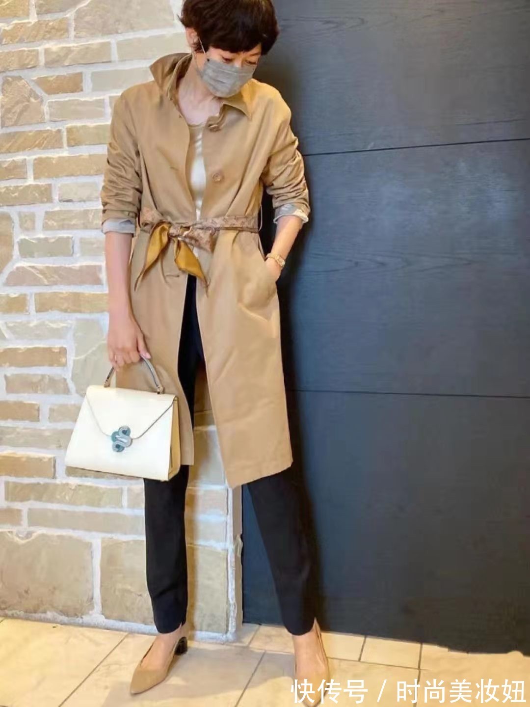 减龄|女人过了40岁更要注重气质,学这位“大龄姐姐”的穿搭,高雅大气