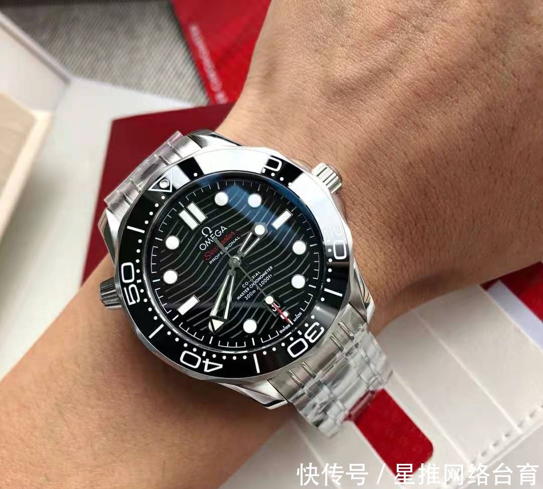 歐米茄海馬300和007女王密使手錶誰更好看?檔次更高?