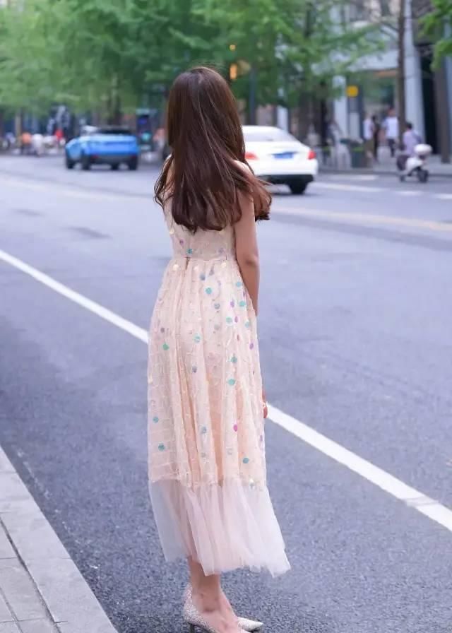 高跟鞋|清凉校花的时尚穿搭连衣裙和高跟鞋, 打造清新甜美女神范!