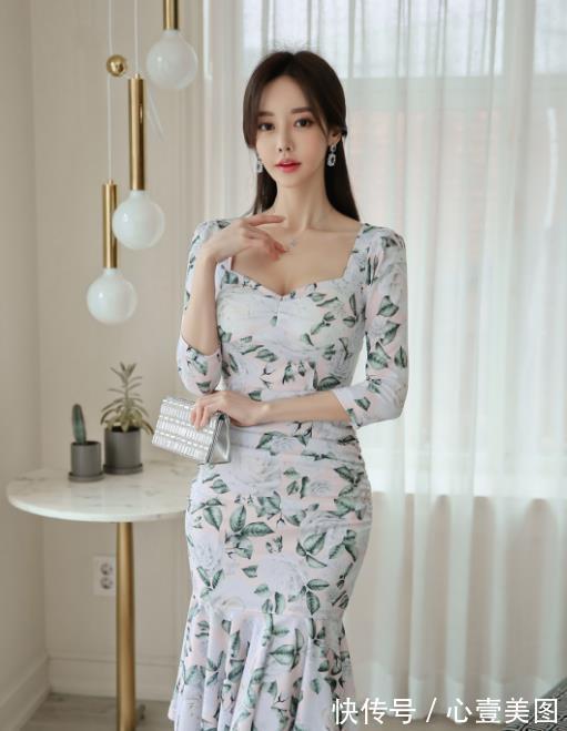 女神|女神孙允珠高清时尚搭配：佐治亚田园野芳清纯碎花洋裙