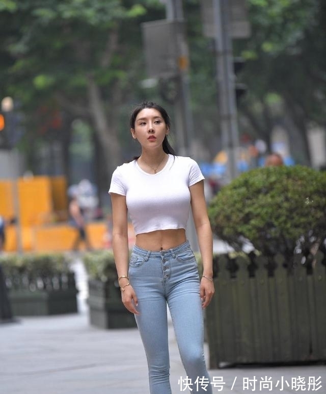 心形裙","m":"a5cc0ff0f6bbc168eac93a1160f833729826398d","nlabel":"stat_3106224621:zm.news.so.com:5p2w5YWL5b+r6K6v,pageType_zmt,glevel_3","ntag":"tfashion;sfashion_时尚;kfashion_1:大码;cfashion_S:5:13334:连衣裙:这样穿;cfa