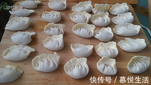 補鈣|五月，用它來包餃子，補鈣消食，化痰潤肺，我一口氣吃了20個！
