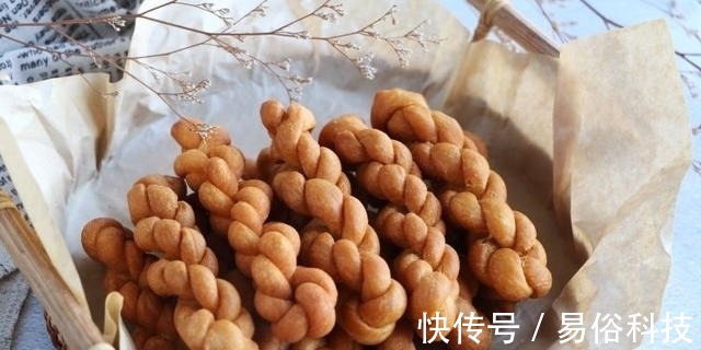 自制传统小麻花,扭一扭炸一炸,香甜酥脆不用花钱买