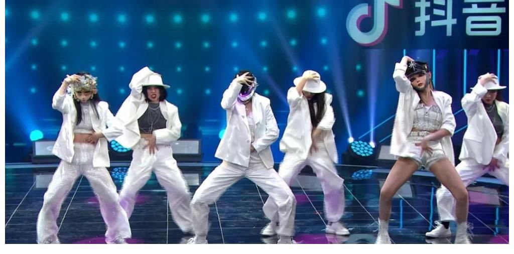 团舞|《蒙面舞王》首场淘汰赛结果揭晓,炸裂舞台燃爆全场