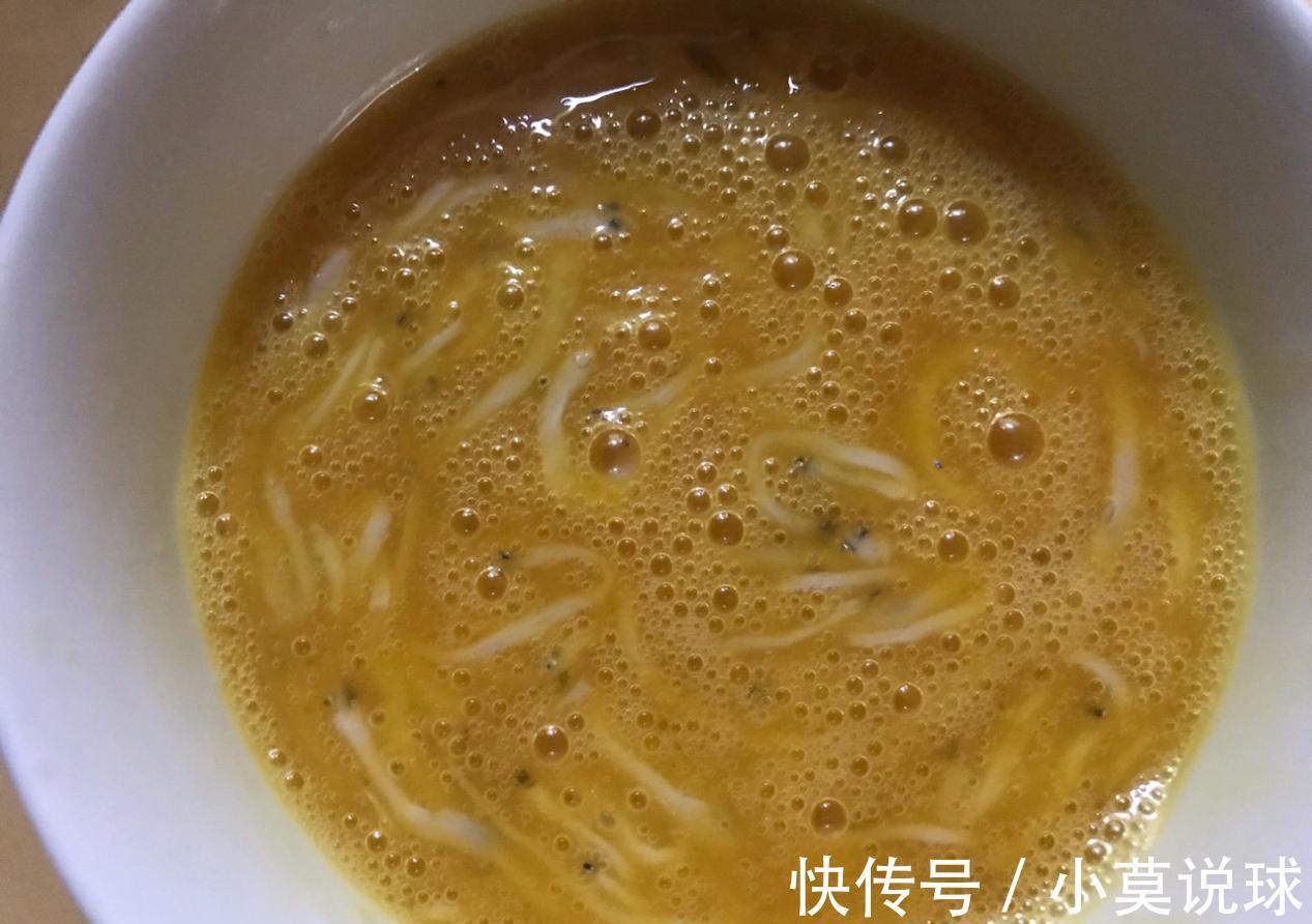 家常银鱼煎蛋，很适合做早餐，10分钟就搞定，鲜嫩好吃