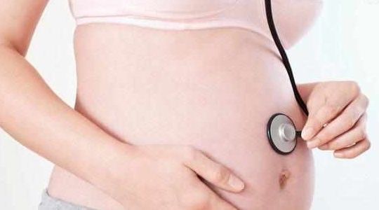 胎儿|孕期这三种症状，表示胎儿缺氧了，孕妈别不当回事，影响胎儿发育