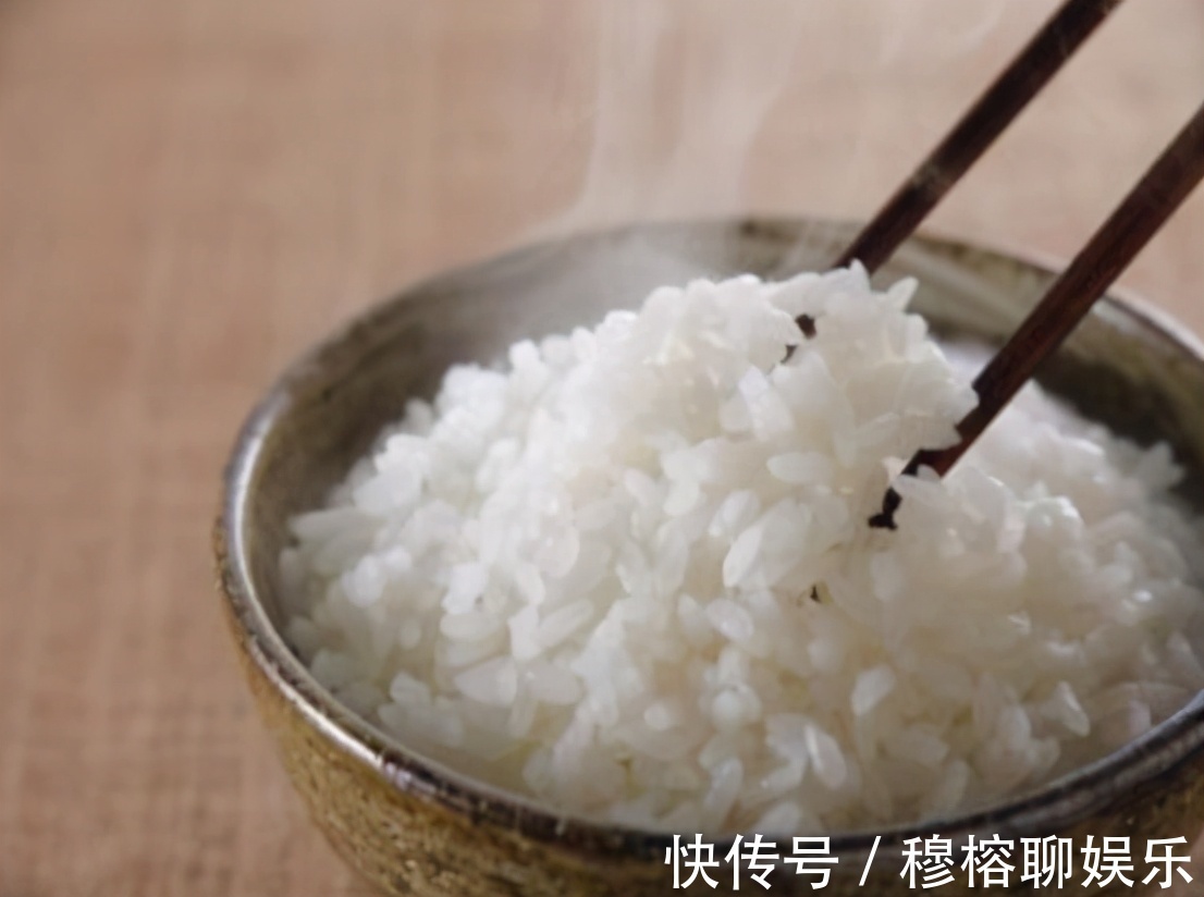 松软|蒸米饭，淘米后不要直接加水！牢记6点，米饭松软清甜，喷喷香