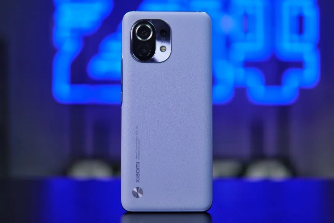 t小米因为广告赔了1块钱，但说到底还是厂商们太卷了