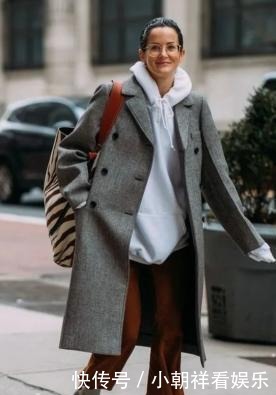 大衣|大衣+卫衣=个性时髦,今冬就这么穿了!虽然混搭,但很时尚