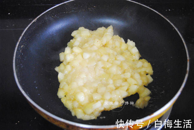 细砂糖|苹果这样做，外酥里软，香气诱人，20斤苹果，一周就光，不够吃！