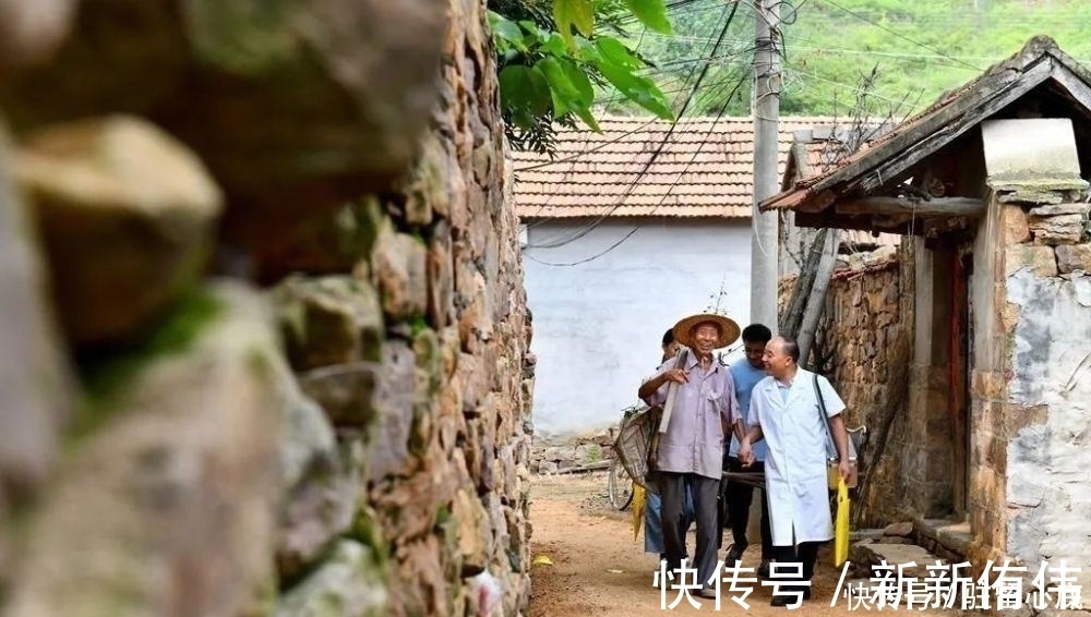 中医病因病机学|高血压十年,只因一团湿热方子简单,道理深刻,请学习