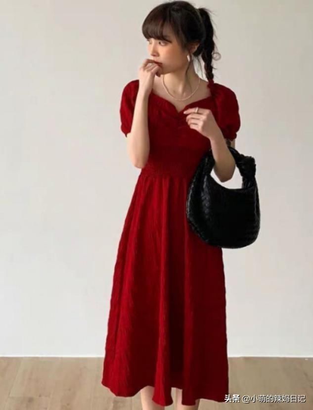 半身裙|夏季裙子就买这三个显白色,高级不说还减龄,照着穿就好