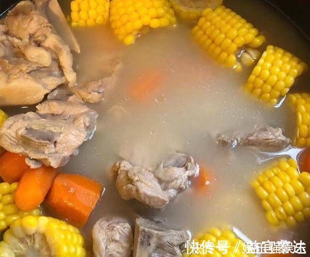 汤不白|不论炖什么骨头汤,不要直接加水炖,多加这一步,汤汁浓白似牛奶