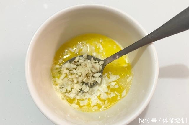 快手懒人面包，咸香适口柔软拉丝，一次发酵省时省力，新手福音！