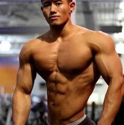 增肌|做俯卧撑练胸与用杠铃卧推练胸相比,这3点告诉你肌肉差距有多大