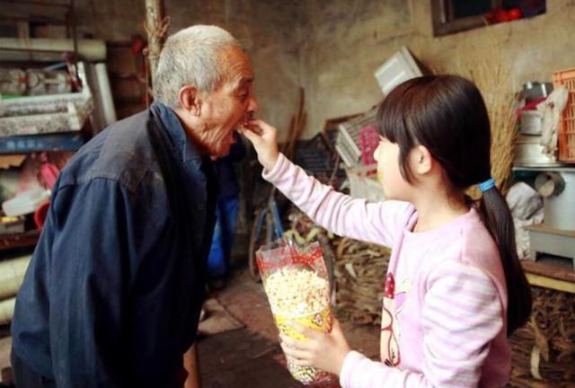 孝顺|这几类老人,步入晚年后“很吃香”,子女争着养老,你在列吗