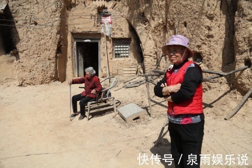 门帘|109岁老人无儿无女独居窑洞,还能穿针引线,20年离不开一样东西