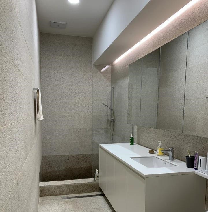 卫浴|建筑师执着于10年老洋房,110㎡三层没有客厅,星空露台!爽快极了