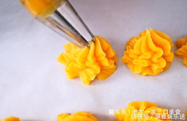 秘制|红薯秘制新吃法，不揉面，不油炸，香甜可口，一出锅瞬间吃光光