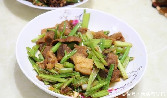 一家四口,四菜一汤,半小时做好,营养美味,比外卖实惠多了!