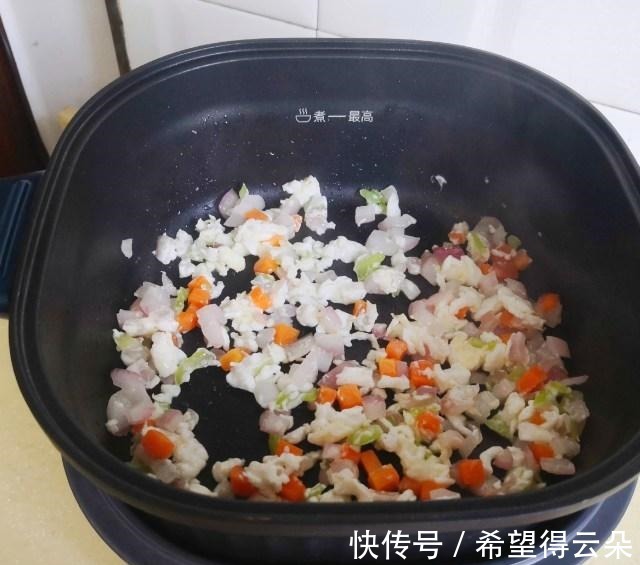 美食天下|黄金炒饭，色泽金黄，好看又好吃！