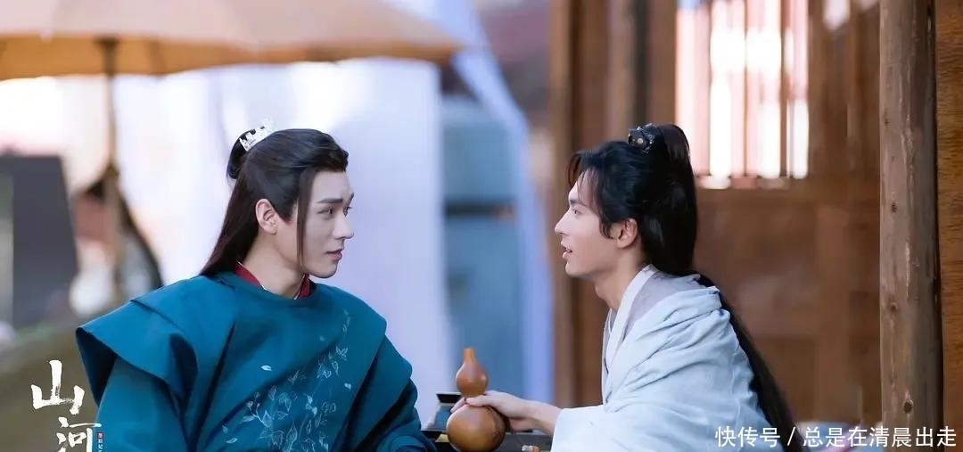 张哲瀚龚俊粉丝互掐?印小天斥营销号不择手段:张哲瀚龚俊无提纯