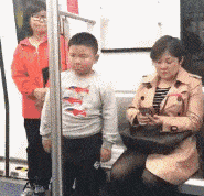 |搞笑GIF:兄弟,我只能帮你到这里了!